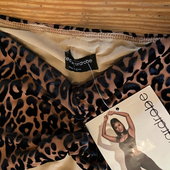 NWT Naked Wardrobe Leopard Long Sleeve Cutout Mini Dress Size Large - Picture 7 of 9